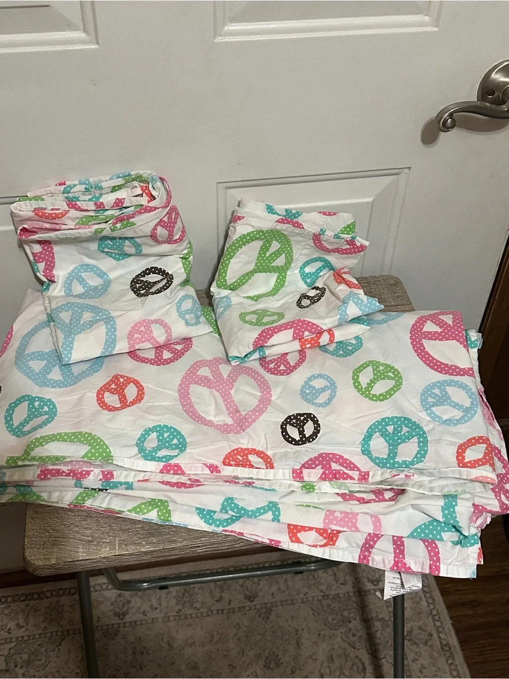 Pottery Barn Teen Peace Sign Full Flat Sheet 2-Standard Pillow Cases